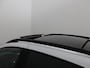 Renault Clio Estate 1.2 TCE Expression Airco, Elektrisch glazen schuif-/kanteldak, Buitenspiegels elektrisch verstel- en verwarmbaar, Dakrails, Navigatiesysteem uitneembaar Ruime en praktische gezinsauto met veel bagageruimte en comfortabele rijeigenschappen. Zuinige benzinemotor, ideaal voor dagelijks gebruik, vakantie of het hele gezin.