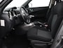 Nissan Juke 1.2 DIG-T S/S N-Connecta Achteruitrijcamera, Bluetooth, Cruise control, Keyless entry, Lederen bekleding, Buitenspiegels elektrisch verstel- en verwarmbaar Stap in deze Nissan Juke 1.2 DIG-T S/S N-Connecta en ervaar de perfecte combinatie van stijl, comfort en rijplezier. Het ruime interieur biedt volop plaats voor zowel bestuurder als passagier