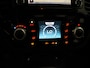 Nissan Juke 1.2 DIG-T S/S N-Connecta Achteruitrijcamera, Bluetooth, Cruise control, Keyless entry, Lederen bekleding, Buitenspiegels elektrisch verstel- en verwarmbaar Stap in deze Nissan Juke 1.2 DIG-T S/S N-Connecta en ervaar de perfecte combinatie van stijl, comfort en rijplezier. Het ruime interieur biedt volop plaats voor zowel bestuurder als passagier