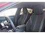 Peugeot 308 1.2 Hybrid 145PK AUTOMAAT ALLURE | AGR STOEL | STOEL EN STUUR VEWARMING | KEYLESS ENTRY/START | DRAADLOZE APPLE CARPLAY/ANDROID AUTO | NAVIGATIE | CLIMATE CONTROL | LICHTMETALEN VELGEN 17" | LED KOPLAMPEN | ACHTERUITRIJCAMERAA | ADAPTIVE CRUISE CONTROL | DRAADLOZE TELEFOONLADER |