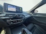 BMW 5-Serie Touring 530e Business Edition Plus | M Sport | Laser LED | Trekhaak | Dealer onderhouden | Adapt. Cruise | CarPlay