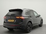 Volkswagen Tiguan R-Line 1.4 TSI 245 PK eHybrid Business+ | LED Matrix IQ | Panoramadak | Stoel- & Stuurverwarming | Head-Up Display | Side Assist | Achteruitrij Camera | DCC | Wegklapbare Trekhaak |