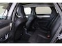 Volvo V90 T6 Recharge AWD Plus Dark - Panorama/schuifdak - IntelliSafe Assist & Surround - 360º Camera - Harman/Kardon audio - Verwarmde voorstoelen, stuur & achterbank - Parkeersensoren voor & achter - Elektr. bedienb. voorstoelen met geheugen - Head up display - Extra getint glas - 19' LMV