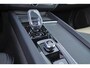 Volvo XC60 T8 Recharge AWD Plus Black Edition - IntelliSafe Assist & Surround - 360º Camera - Harman/Kardon audio - Adaptieve LED koplampen - Verwarmde voorstoelen, stuur & achterbank - Parkeersensoren voor & achter - Elektr. bedienb. voorstoelen met geheugen - Draadloze tel. lader - Extra getint glas - 21' LMV