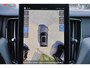 Volvo XC60 T8 Recharge AWD Plus Black Edition - IntelliSafe Assist & Surround - 360º Camera - Harman/Kardon audio - Adaptieve LED koplampen - Verwarmde voorstoelen, stuur & achterbank - Parkeersensoren voor & achter - Elektr. bedienb. voorstoelen met geheugen - Draadloze tel. lader - Extra getint glas - 21' LMV