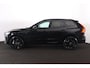 Volvo XC60 T8 Recharge AWD Plus Black Edition - IntelliSafe Assist & Surround - 360º Camera - Harman/Kardon audio - Adaptieve LED koplampen - Verwarmde voorstoelen, stuur & achterbank - Parkeersensoren voor & achter - Elektr. bedienb. voorstoelen met geheugen - Draadloze tel. lader - Extra getint glas - 21' LMV