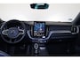 Volvo XC60 T8 Recharge AWD Plus Black Edition - IntelliSafe Assist & Surround - 360º Camera - Harman/Kardon audio - Adaptieve LED koplampen - Verwarmde voorstoelen, stuur & achterbank - Parkeersensoren voor & achter - Elektr. bedienb. voorstoelen met geheugen - Draadloze tel. lader - Extra getint glas - 21' LMV