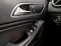 Mercedes-Benz GLA 180 AMG Sport Automaat (NAVIGATIE, LEDER, XENON, KUIPSTOELEN, GETINT GLAS, PARKEERSENSOREN, CRUISE, NIEUWE APK, NIEUWSTAAT)