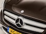 Mercedes-Benz GLA 180 AMG Sport Automaat (NAVIGATIE, LEDER, XENON, KUIPSTOELEN, GETINT GLAS, PARKEERSENSOREN, CRUISE, NIEUWE APK, NIEUWSTAAT)