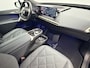 BMW iX xDrive40 High Executive 77 kWh SOH 99,5 | Sportpakket | Trekhaak | Head-Up | Dashboardcamera | 360° Camera