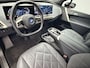BMW iX xDrive40 High Executive 77 kWh SOH 99,5 | Sportpakket | Trekhaak | Head-Up | Dashboardcamera | 360° Camera