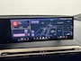 BMW iX xDrive40 High Executive 77 kWh SOH 99,5 | Sportpakket | Trekhaak | Head-Up | Dashboardcamera | 360° Camera