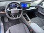 CUPRA Born Essential 62 kWh | Stuurwiel verwarming | ACC | Parkeerhulp | Full LED | Getint Glas | 18'' |