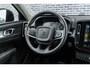 Volvo XC40 1.5 T3 Momentum Business | Achteruitrijcamera | Parkeersensoren | Navigatie | Apple Carplay | Android Auto | Keyless Entry | Elektrische Achterklep | Cruise Control Adaptief | BLIS | Stoelverwarming