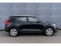 Volvo XC40 1.5 T3 Momentum Business | Achteruitrijcamera | Parkeersensoren | Navigatie | Apple Carplay | Android Auto | Keyless Entry | Elektrische Achterklep | Cruise Control Adaptief | BLIS | Stoelverwarming