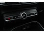 Volvo XC40 1.5 T3 Momentum Business | Achteruitrijcamera | Parkeersensoren | Navigatie | Apple Carplay | Android Auto | Keyless Entry | Elektrische Achterklep | Cruise Control Adaptief | BLIS | Stoelverwarming