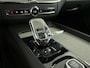 Volvo XC60 2.0 Recharge T6 AWD Inscription PHEV Automaat | 89% SOH | Stoelverwarming | Stuurwiel Verwarming | Trekhaak | Achteruitrij Assistent | Apple Carplay | Android Auto | Bluetooth | Comfortstoelen | Cruise Control Adaptief | Dakrails | Electronic Climate Control | Elektrisch Glazen Panoramadak | Lederen Bekleding | Lichtmetalen Velgen | Navigatiesysteem | Stuurwiel Multifunctioneel