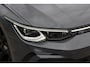 Volkswagen Golf 1.5 eTSI 3x R-Line | Panoramadak | Camera | Sfeerverlichting | IQ Light | Adaptive cruise | Stoelverwarming | Lane