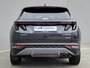 Hyundai Tucson 1.6 T-GDI PHEV Comfort Smart 4WD / Fabrieksgarantie tot 05-2027 / Dealer onderhouden / Stuur- & Stoelverwarming / Elektrische Achterklep / Trekgewicht 1350 kg / Achteruitrijcamera / Apple Carplay Android Auto / EAER bereik 62 km