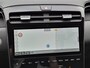 Hyundai Tucson 1.6 T-GDI PHEV Comfort Smart 4WD / Fabrieksgarantie tot 05-2027 / Dealer onderhouden / Stuur- & Stoelverwarming / Elektrische Achterklep / Trekgewicht 1350 kg / Achteruitrijcamera / Apple Carplay Android Auto / EAER bereik 62 km