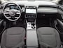 Hyundai Tucson 1.6 T-GDI PHEV Comfort Smart 4WD / Fabrieksgarantie tot 05-2027 / Dealer onderhouden / Stuur- & Stoelverwarming / Elektrische Achterklep / Trekgewicht 1350 kg / Achteruitrijcamera / Apple Carplay Android Auto / EAER bereik 62 km