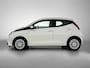 Toyota Aygo 1.0 VVT-i x-play *Automaat | BTW voertuig | Dealer onderhouden | Apple CarPlay/Android Auto | Airco | Achteruitrijcamera | Elektrische Ramen voor | Elektrisch verstelbare buitenspiegels |