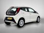 Toyota Aygo 1.0 VVT-i x-play *Automaat | BTW voertuig | Dealer onderhouden | Apple CarPlay/Android Auto | Airco | Achteruitrijcamera | Elektrische Ramen voor | Elektrisch verstelbare buitenspiegels |