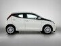 Toyota Aygo 1.0 VVT-i x-play *Automaat | BTW voertuig | Dealer onderhouden | Apple CarPlay/Android Auto | Airco | Achteruitrijcamera | Elektrische Ramen voor | Elektrisch verstelbare buitenspiegels |