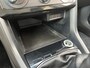 Volkswagen T-Cross 1.0 TSI Life / PARK. SENSOREN/ APP CONNECT/ ADAPT. CRUISE/ AIRCO/ DAB/ 16" LMV
