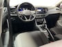Volkswagen Polo 1.0 TSI Life / ADAPTIVE CRUISE/ PARKEER SENSOREN V+A/ APP-CONNECT/ GETINT GLAS/ DIGITAL DASH/ NAVI/ DAB/ AIRCO/ 15'' LMV