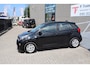 Kia Picanto 1.0 MPi DynamicLine Achteruitrijcamera/Apple carplay/Airco/Cruise control/Elektrische ramen/Multifunctioneel stuurwiel/Licht metalen velgen