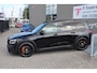 Mercedes-Benz GLB AMG 35 4MATIC Night pakket/Panoramadak/Stoelverwarming/Sfeerverlichting/ABC Kleppensysteem/Achteruitrijcamera/Apple carplay/21'' licht metaal/Elektrische achterklep/Oranje gordels!