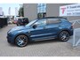 Lynk & Co 01 1.5 Panoramadak/360° Camera/Keyless/Lane assist/Adaptive cruise control/Navigatie/Apple carplay/Climate control/Stoelverwarming/Dodehoek detectie/Elektrisch sluitende achterklep/Elektrisch verstelbare stoel met geheugen