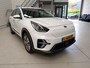 Kia Niro EV e-Niro DynamicPlusLine 64 kWh Navigatiesysteem | Open dak | Parkeersensoren |Stoelverwarming | Led verlichting