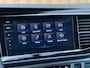 Volkswagen Transporter 2.0 TDI L2H1 30 DC Multivan | Automaat | Trekhaak | Navigatie | DAB | Apple Carplay | Elektrische Schuifdeur |