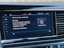 Volkswagen Transporter 2.0 TDI L2H1 30 DC Multivan | Automaat | Trekhaak | Navigatie | DAB | Apple Carplay | Elektrische Schuifdeur |