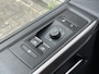 Volkswagen Transporter 2.0 TDI L2H1 30 DC Multivan | Automaat | Trekhaak | Navigatie | DAB | Apple Carplay | Elektrische Schuifdeur |