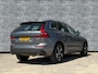 Volvo XC60 2.0 B5 Momentum Pro | Trekhaak | Lederen Bekleding | Stoelverwarming voor en achter | Keyless Entry | Elektrische Achterklep | Achteruitrijcamera | Parkeersensoren | Parkeerverwarming | LED Koplampen Adaptief | Navigatie | Apple Carplay | Android Auto
