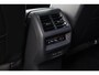 Volkswagen Tayron 1.5 eHybrid R-Line SOH 100% | 272PK / 200kW DSG, 60 maanden / 100.000km garantie, Blackstyle pakket, Harman Kardon geluidssysteem, head-up display, LED Matrix (IQ.Lights), comfort pakket plus (verwarmbare voorstoelen, verwarmbare achterbank, verwarmbaar multifunctioneel lederen stuurwiel), wegklapbare trekhaak, rondomzichtcamera (area view), elektrische achterklep (Easy Open), 20" 'York' LMV, adaptief onderstel (dcc)