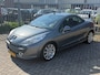 Peugeot 207 CC 1.6 VTi Féline AUTOMAAT NL AUTO NAP! NW DISTRIE! LEER l AIRCO ECC l JBL l STOELVERWARMING l LMV! TOPSTAAT!