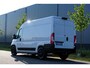 Fiat Ducato 2.2 MultiJet 140 L2H2 3.5t Automaat in Topstaat |Trekhaak |Camera |Cruise |Navi |Carplay |Digitaal dashboard |Climate control |140 pk |Betimmering |1e eigenaar