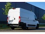 Fiat Ducato 2.2 MultiJet 140 L2H2 3.5t Automaat in Topstaat |Trekhaak |Camera |Cruise |Navi |Carplay |Digitaal dashboard |Climate control |140 pk |Betimmering |1e eigenaar