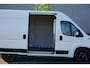 Fiat Ducato 2.2 MultiJet 140 L2H2 3.5t Automaat in Topstaat |Trekhaak |Camera |Cruise |Navi |Carplay |Digitaal dashboard |Climate control |140 pk |Betimmering |1e eigenaar