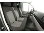 Volkswagen Crafter 2.0 TDI L3H2 140PK | Clima | Camera | 3 Zits | Carplay | Parkeersensoren