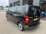 Opel Vivaro-e Combi L2H1 75 kWh | 9- Persoons | Navi by app | | 2 zitplaatsen rechtsvoor | Airco | Apple Carplay/Android Auto|telefoonintegratie premium