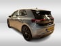 Volkswagen ID.3 Business 58 kWh Navigatie / 19"LM velgen / App-connect / Clima / Stoelverwarming / Zwart dak HAL