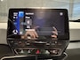 Volkswagen ID.3 Business 58 kWh Navigatie / 19"LM velgen / App-connect / Clima / Stoelverwarming / Zwart dak HAL