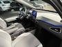 Volkswagen ID.3 Business 58 kWh Navigatie / 19"LM velgen / App-connect / Clima / Stoelverwarming / Zwart dak HAL
