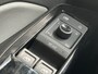 Volkswagen ID.3 Business 58 kWh Navigatie / 19"LM velgen / App-connect / Clima / Stoelverwarming / Zwart dak HAL
