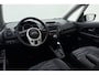 Kia Venga 1.6 CVVT Super Pack 125pk | Automaat | Climate Control | Cruise Control | Camera | Trekhaak | Lichtmetalen Velgen | Navigatie | Parkeersensoren